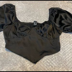 Blk off shoulder crop